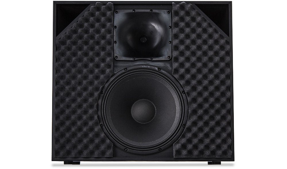Q-SYS SC-1150 screen channel loudspeaker featuring a 15-inch woofer and 90-degree axisymmetric horn, designed for small cinema rooms.