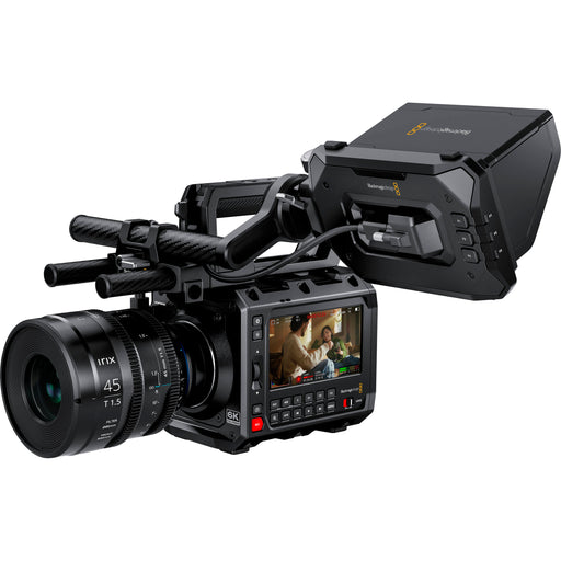 Blackmagic Design CINEURSABB/AM – URSA Mini Battery Plate for Mounting Gold Mount Batteries.