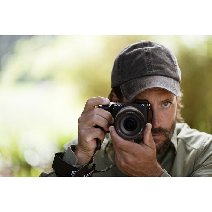Sony a6700 mirrorless camera with 18-135mm lens ILCE-6700M-B APS-C hybrid camera kit